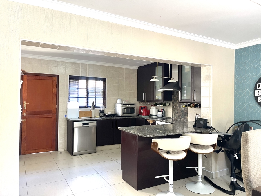 To Let 3 Bedroom Property for Rent in Noordwyk Gauteng