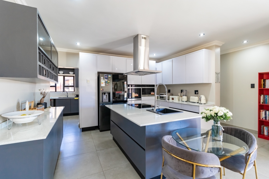 To Let 6 Bedroom Property for Rent in Savannah Country Estate Gauteng