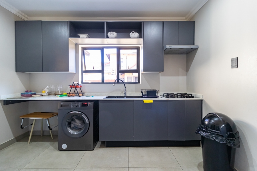 To Let 6 Bedroom Property for Rent in Savannah Country Estate Gauteng