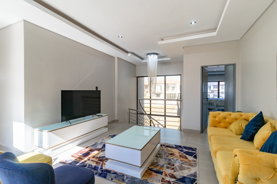 To Let 6 Bedroom Property for Rent in Savannah Country Estate Gauteng