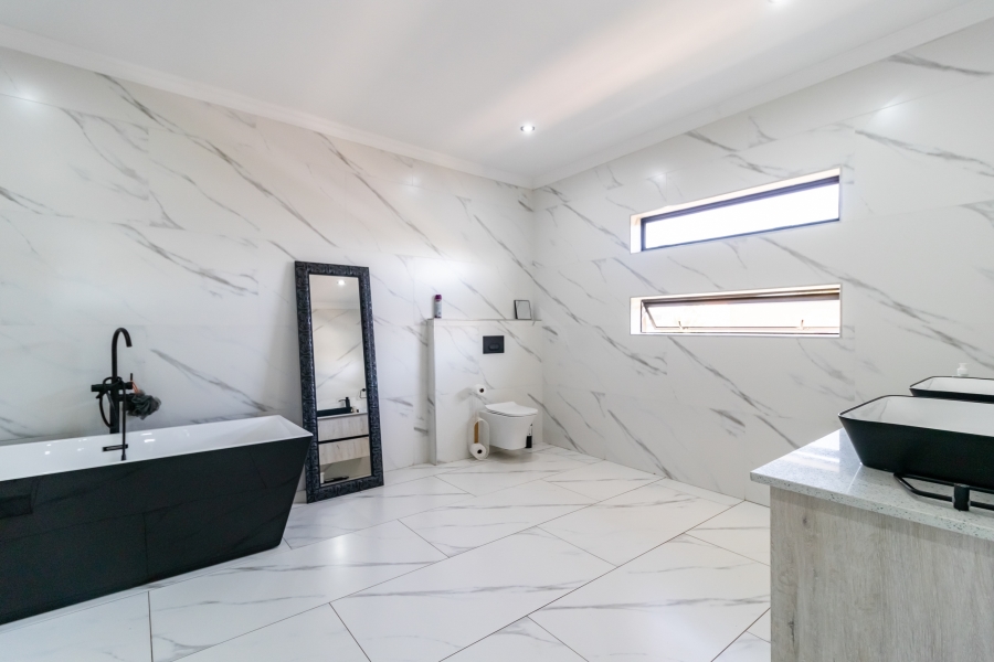 To Let 6 Bedroom Property for Rent in Savannah Country Estate Gauteng
