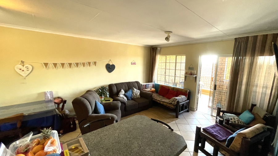 2 Bedroom Property for Sale in Magalieskruin Gauteng