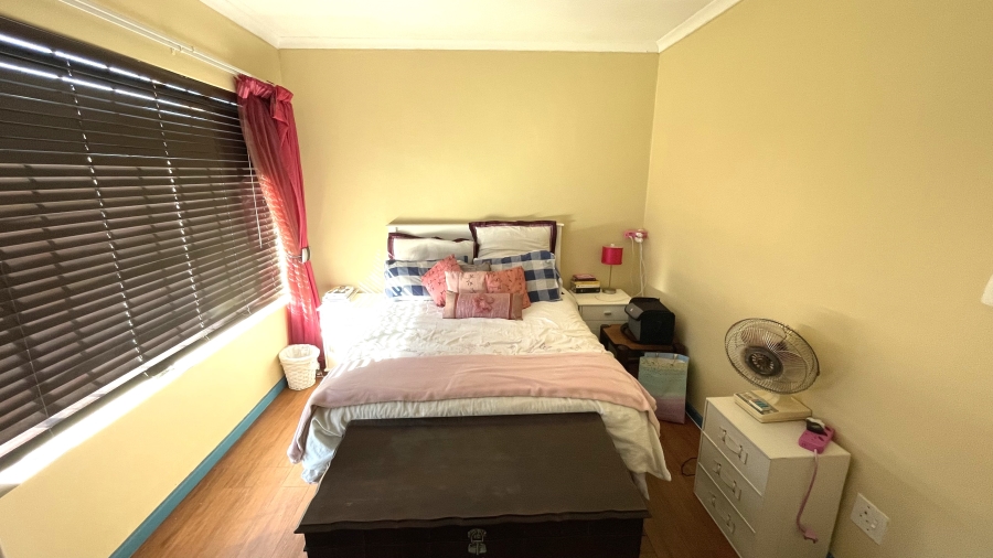 2 Bedroom Property for Sale in Magalieskruin Gauteng