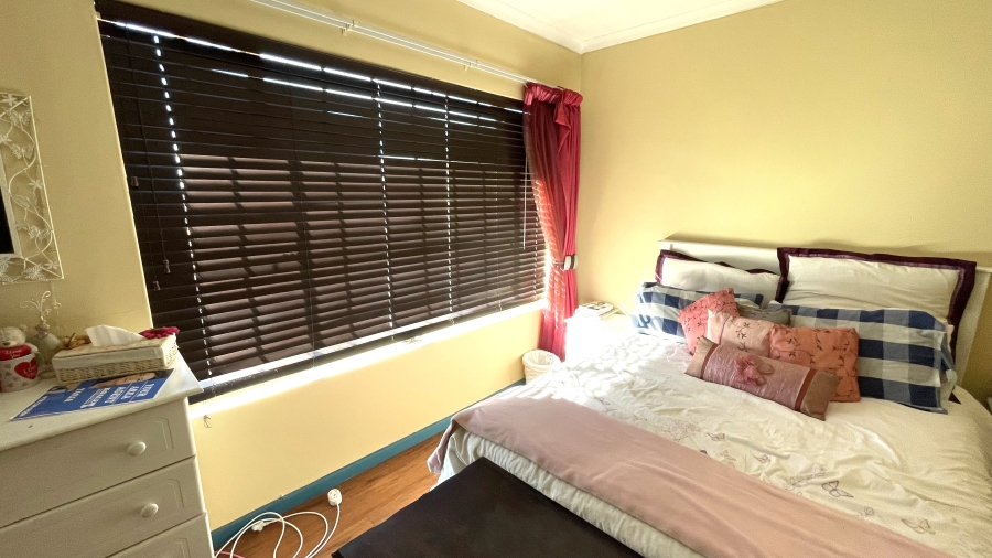 2 Bedroom Property for Sale in Magalieskruin Gauteng