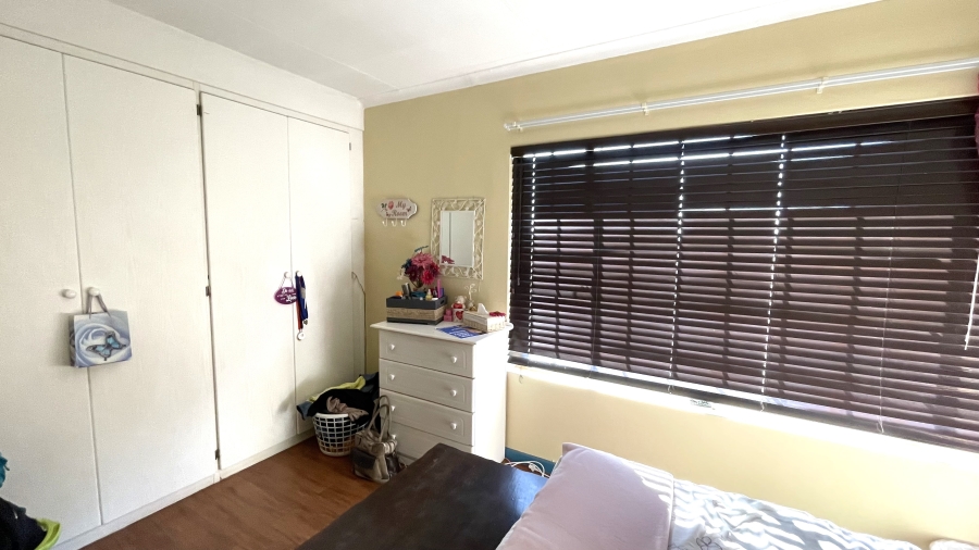 2 Bedroom Property for Sale in Magalieskruin Gauteng
