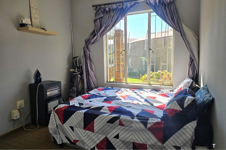 3 Bedroom Property for Sale in Bonaero Park Gauteng