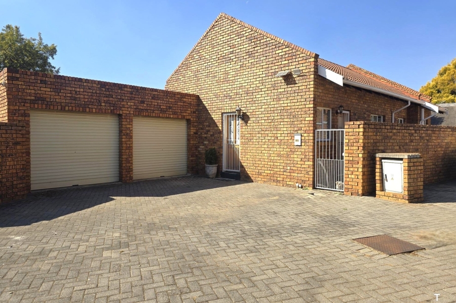 3 Bedroom Property for Sale in Bonaero Park Gauteng