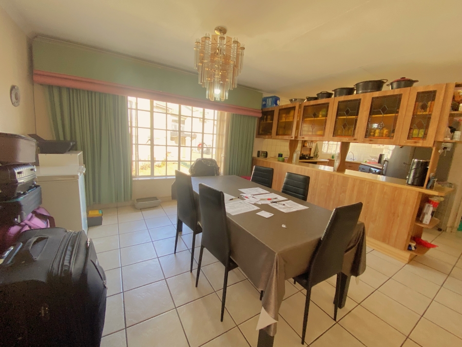 3 Bedroom Property for Sale in Helderkruin Gauteng