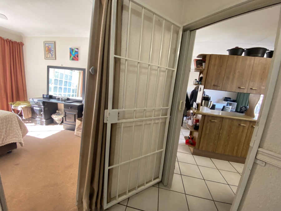 3 Bedroom Property for Sale in Helderkruin Gauteng