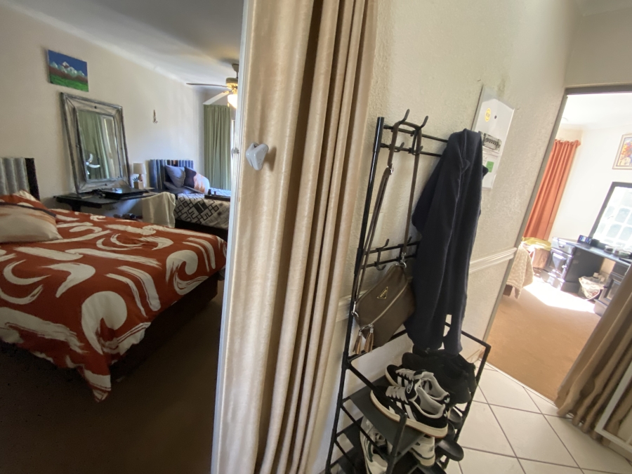 3 Bedroom Property for Sale in Helderkruin Gauteng