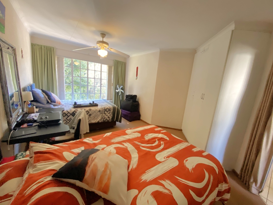 3 Bedroom Property for Sale in Helderkruin Gauteng