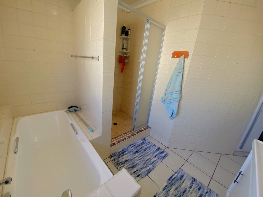 3 Bedroom Property for Sale in Helderkruin Gauteng