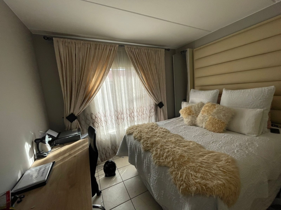 1 Bedroom Property for Sale in Vanderbijlpark CW 5 Gauteng