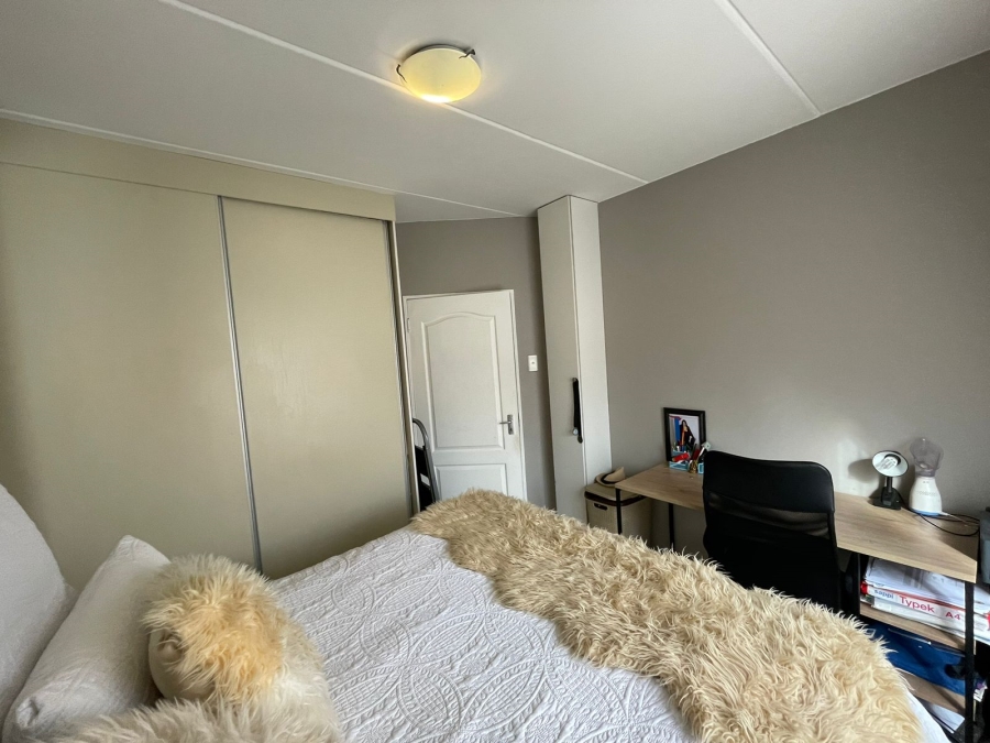 1 Bedroom Property for Sale in Vanderbijlpark CW 5 Gauteng