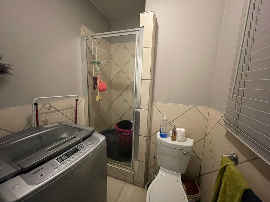 1 Bedroom Property for Sale in Vanderbijlpark CW 5 Gauteng