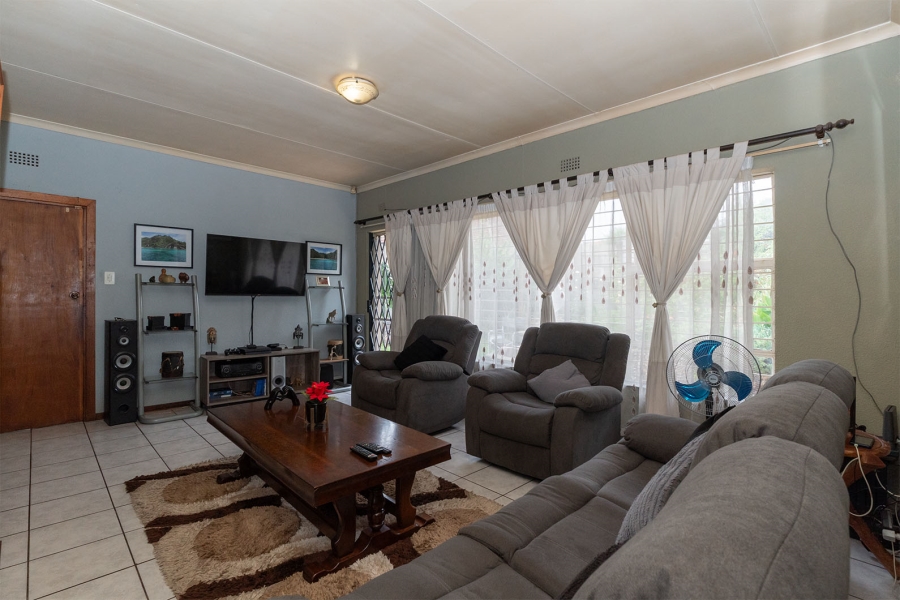 3 Bedroom Property for Sale in Birchleigh North Gauteng