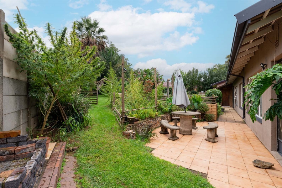3 Bedroom Property for Sale in Birchleigh North Gauteng