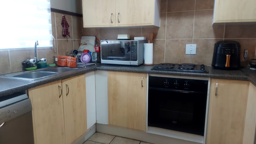 2 Bedroom Property for Sale in Equestria Gauteng