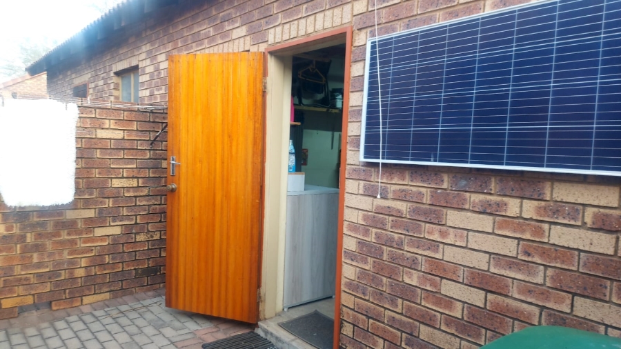 2 Bedroom Property for Sale in Equestria Gauteng