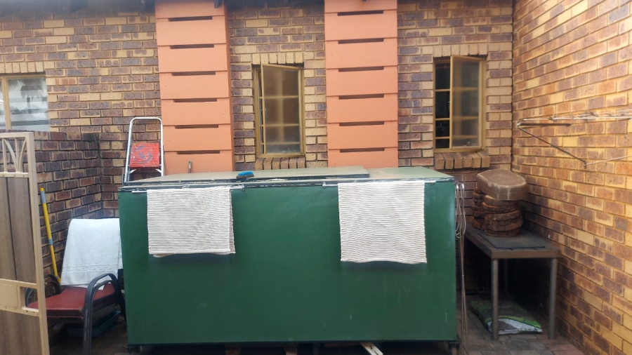 2 Bedroom Property for Sale in Equestria Gauteng