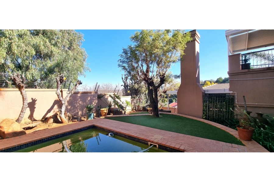 To Let 3 Bedroom Property for Rent in Mulbarton Gauteng