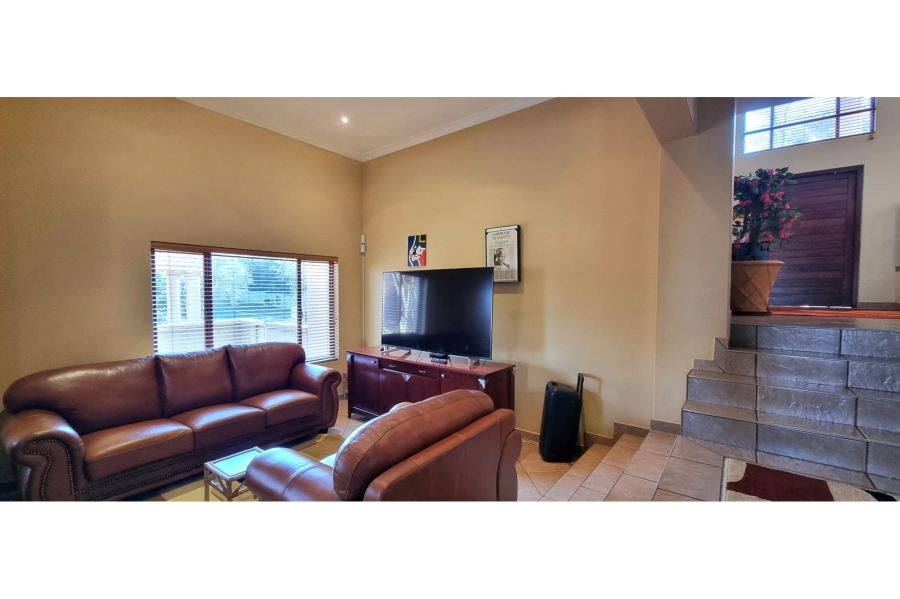To Let 3 Bedroom Property for Rent in Mulbarton Gauteng