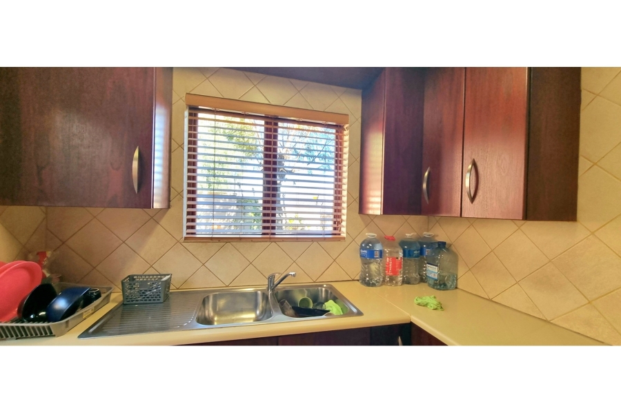 To Let 3 Bedroom Property for Rent in Mulbarton Gauteng