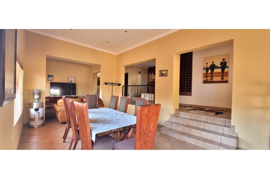 To Let 3 Bedroom Property for Rent in Mulbarton Gauteng