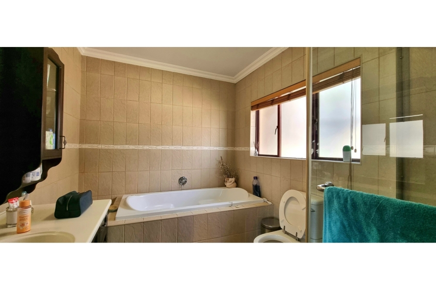 To Let 3 Bedroom Property for Rent in Mulbarton Gauteng