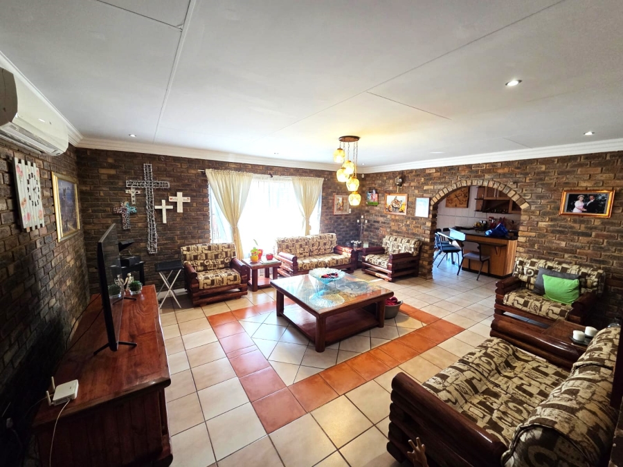 3 Bedroom Property for Sale in Hesteapark Gauteng