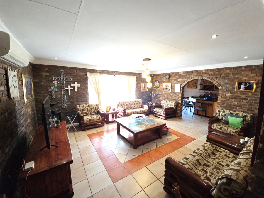 3 Bedroom Property for Sale in Hesteapark Gauteng