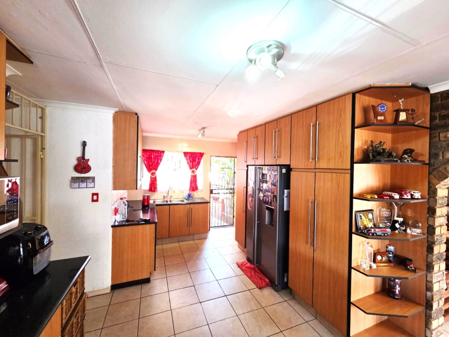 3 Bedroom Property for Sale in Hesteapark Gauteng