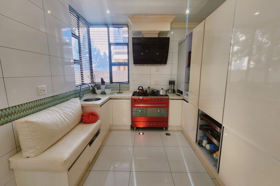 6 Bedroom Property for Sale in Brooklands Lifestyle Estate Gauteng