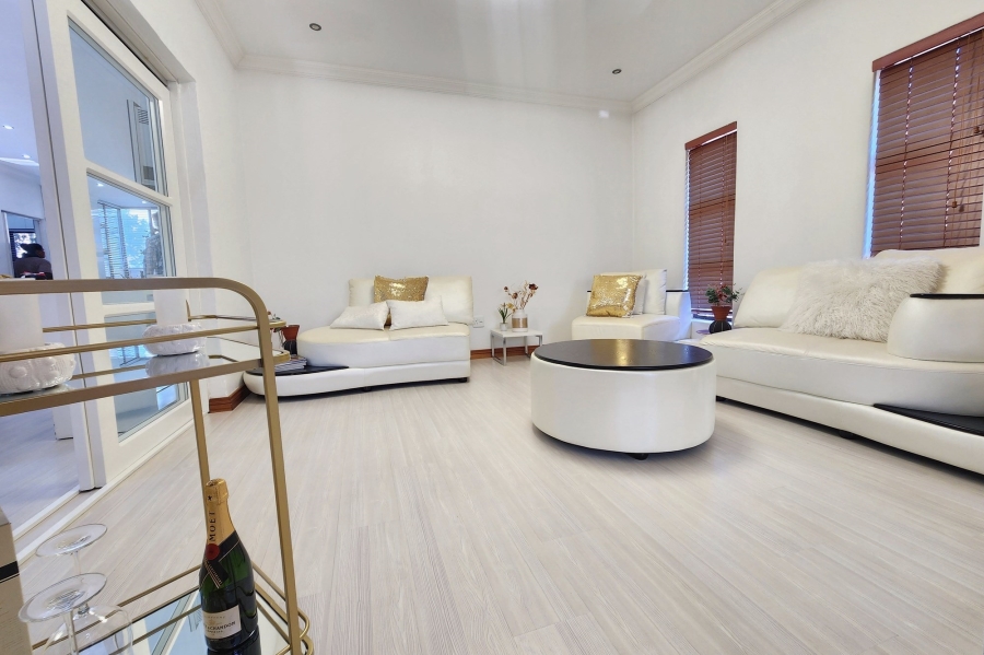 6 Bedroom Property for Sale in Brooklands Lifestyle Estate Gauteng