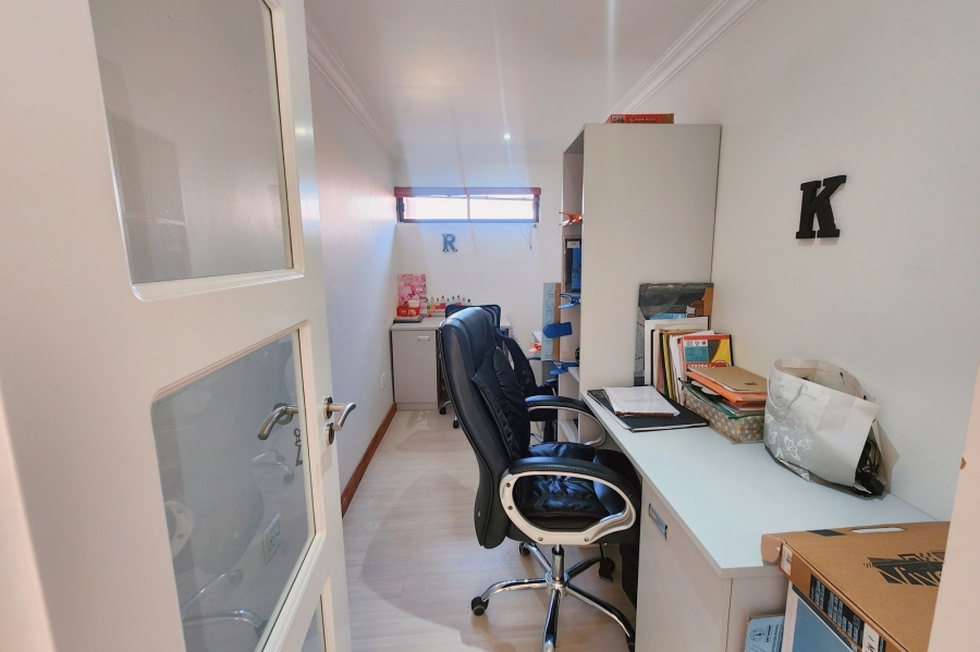 6 Bedroom Property for Sale in Brooklands Lifestyle Estate Gauteng