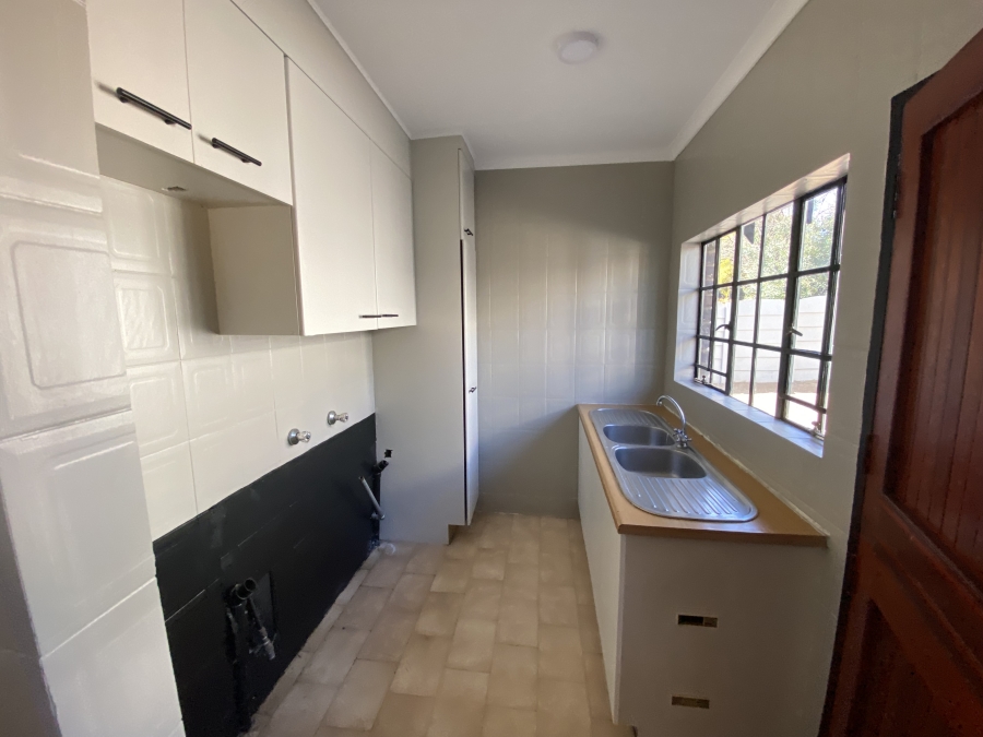 6 Bedroom Property for Sale in Freeway Park Gauteng