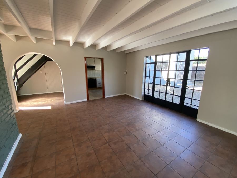 6 Bedroom Property for Sale in Freeway Park Gauteng