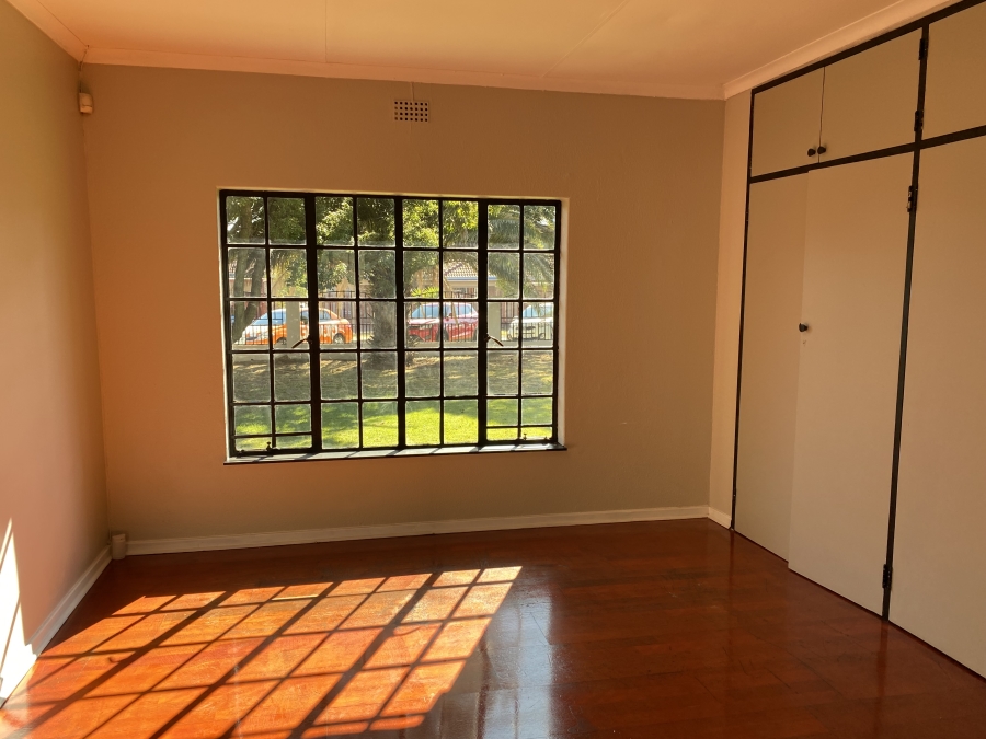 6 Bedroom Property for Sale in Freeway Park Gauteng