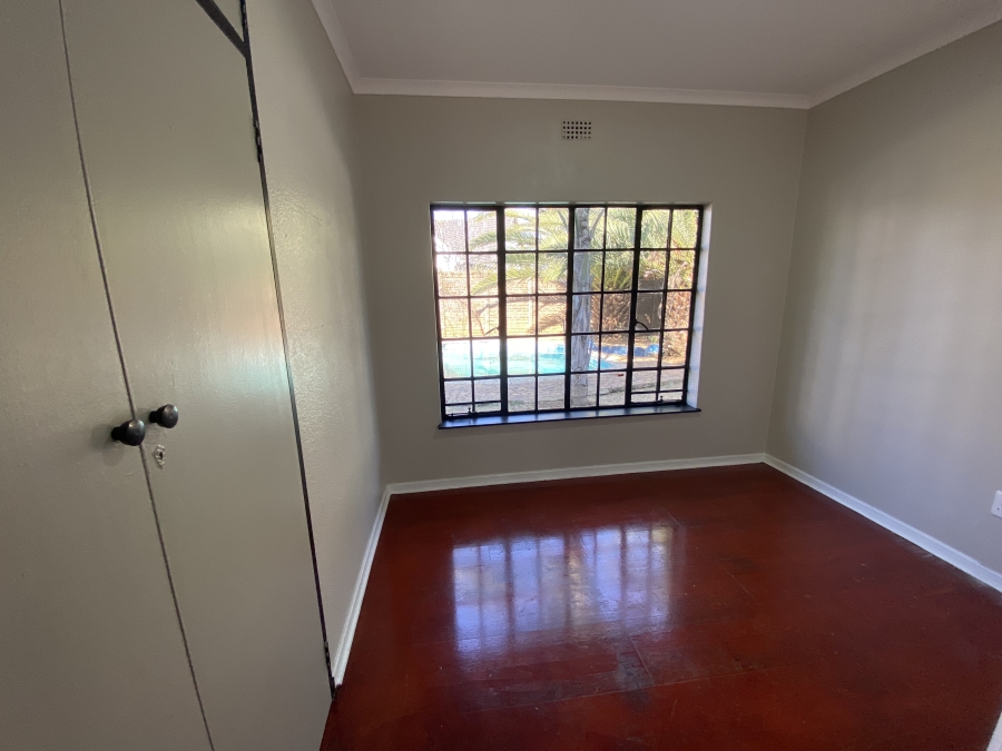 6 Bedroom Property for Sale in Freeway Park Gauteng