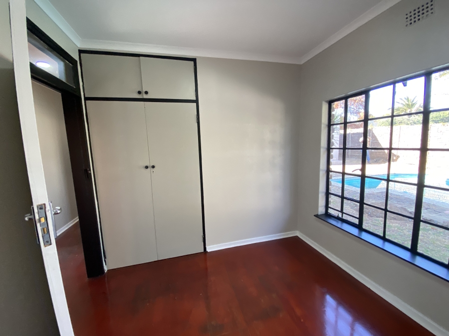 6 Bedroom Property for Sale in Freeway Park Gauteng