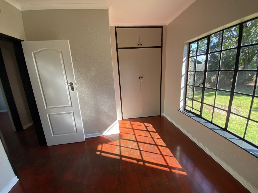 6 Bedroom Property for Sale in Freeway Park Gauteng