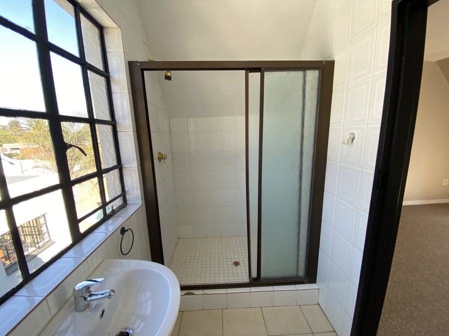 6 Bedroom Property for Sale in Freeway Park Gauteng