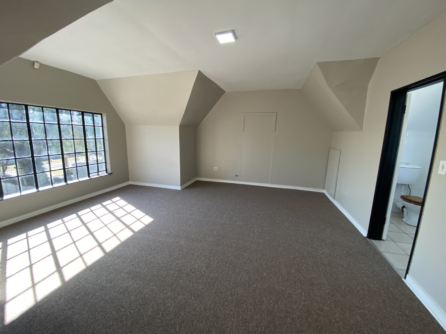 6 Bedroom Property for Sale in Freeway Park Gauteng