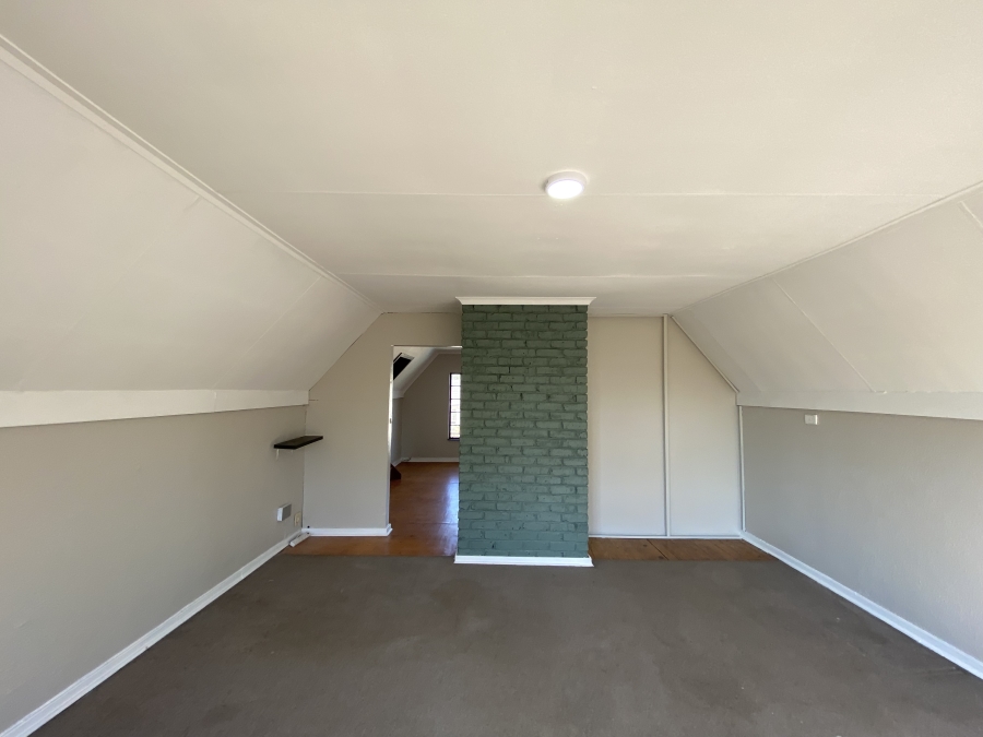 6 Bedroom Property for Sale in Freeway Park Gauteng