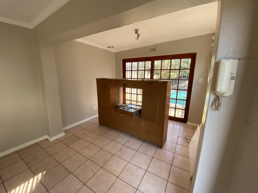 6 Bedroom Property for Sale in Freeway Park Gauteng