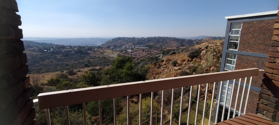 1 Bedroom Property for Sale in Honeyhills Gauteng