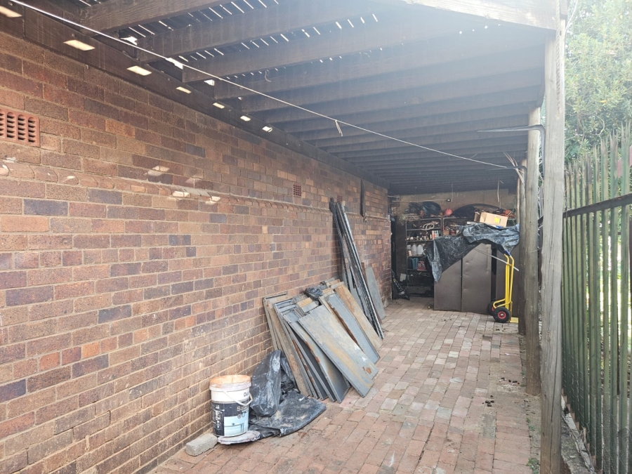 5 Bedroom Property for Sale in Kensington Gauteng