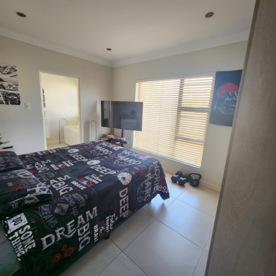 5 Bedroom Property for Sale in Brentwood Park Gauteng