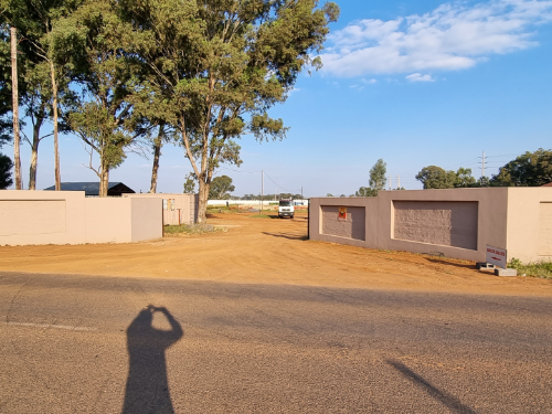 Commercial Property for Sale in Valley Settlements A H Gauteng
