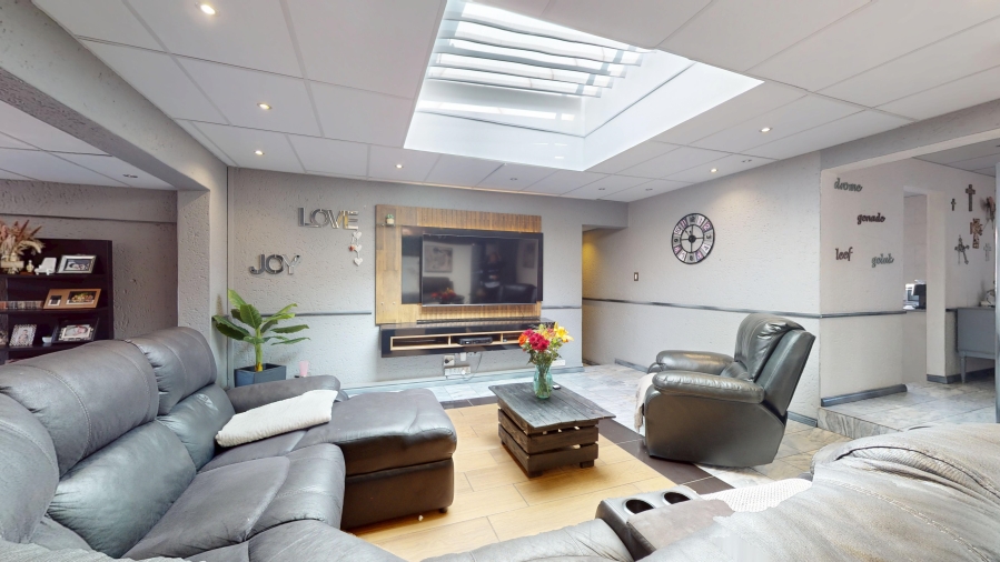 3 Bedroom Property for Sale in Sunward Park Gauteng